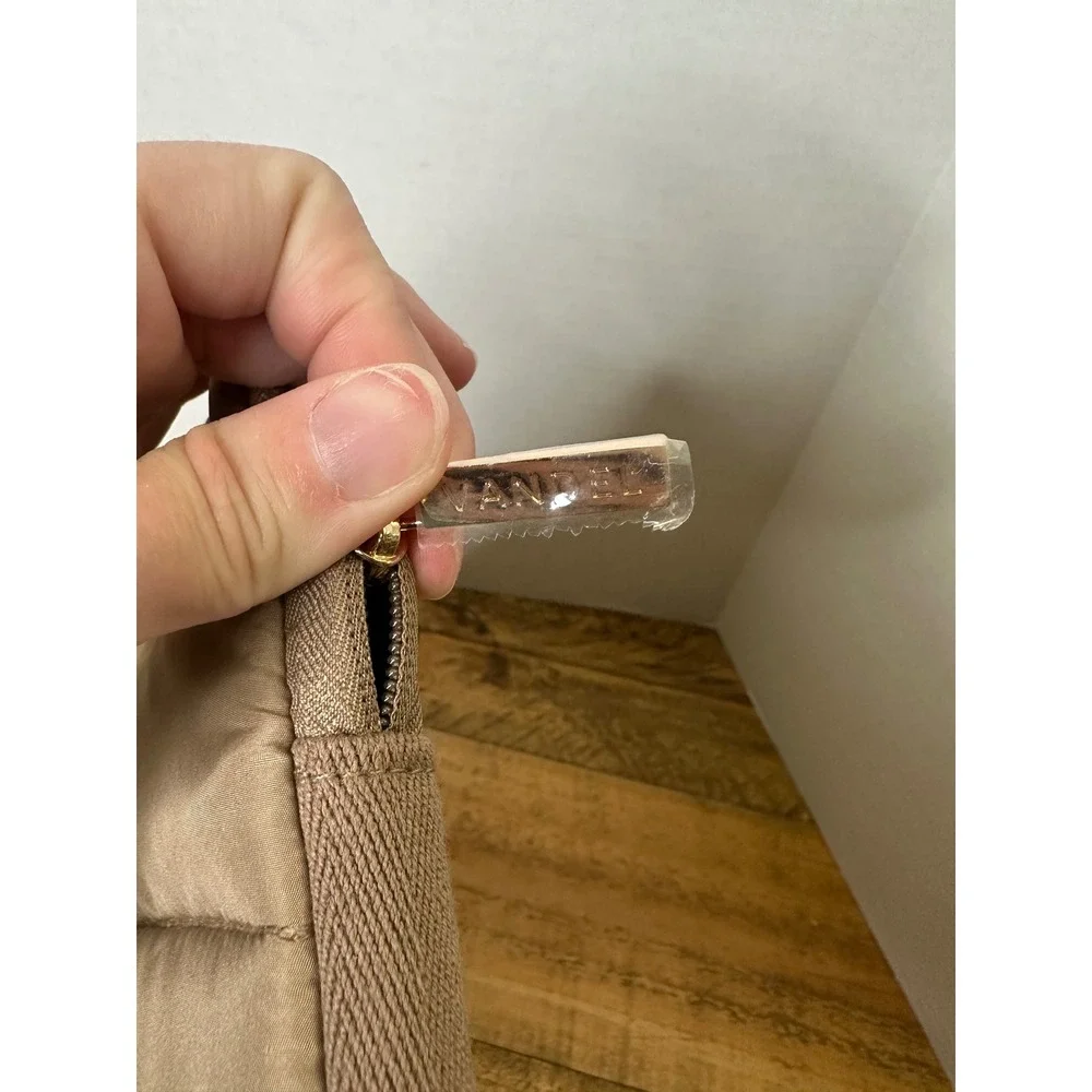 VANDEL Quilted Puffer Laptop Sleeve Case Bag Tan‎ Beige Padded